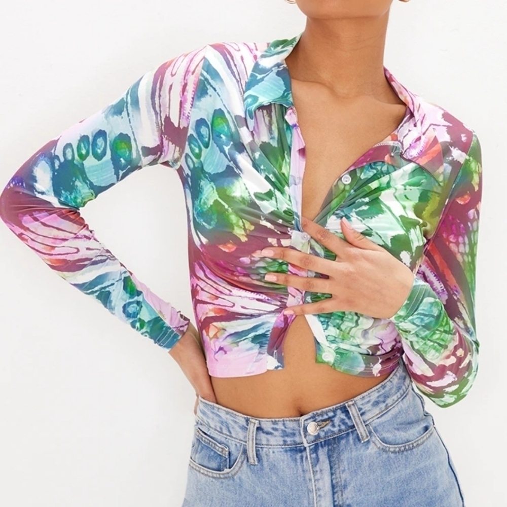 NWT Pretty Little Thing printed slinky ruched front long sleeve crop top